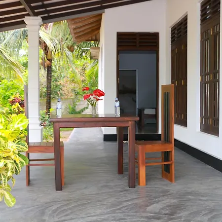 Silent Beach Homestay Tangalle Exterior photo